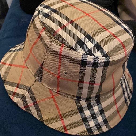 Hat - Picture 1 of 2